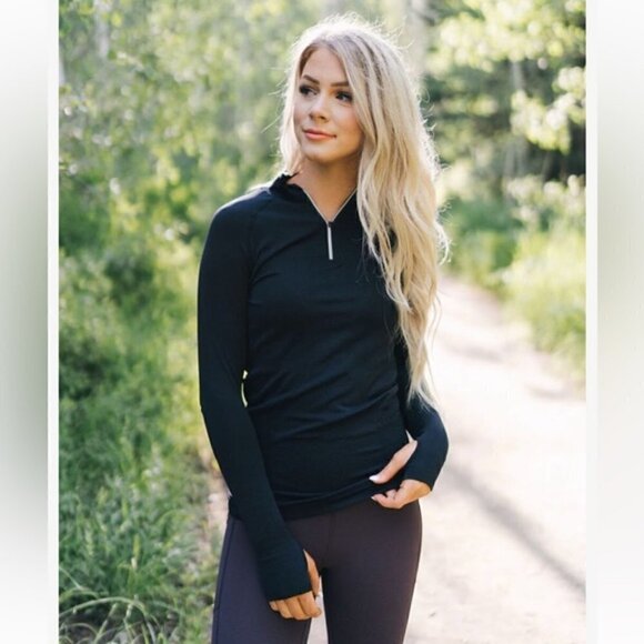ZYIA Tops - Zyia Active Fog Performance 1/4 Zip Long Sleeve Pullover Top in Black